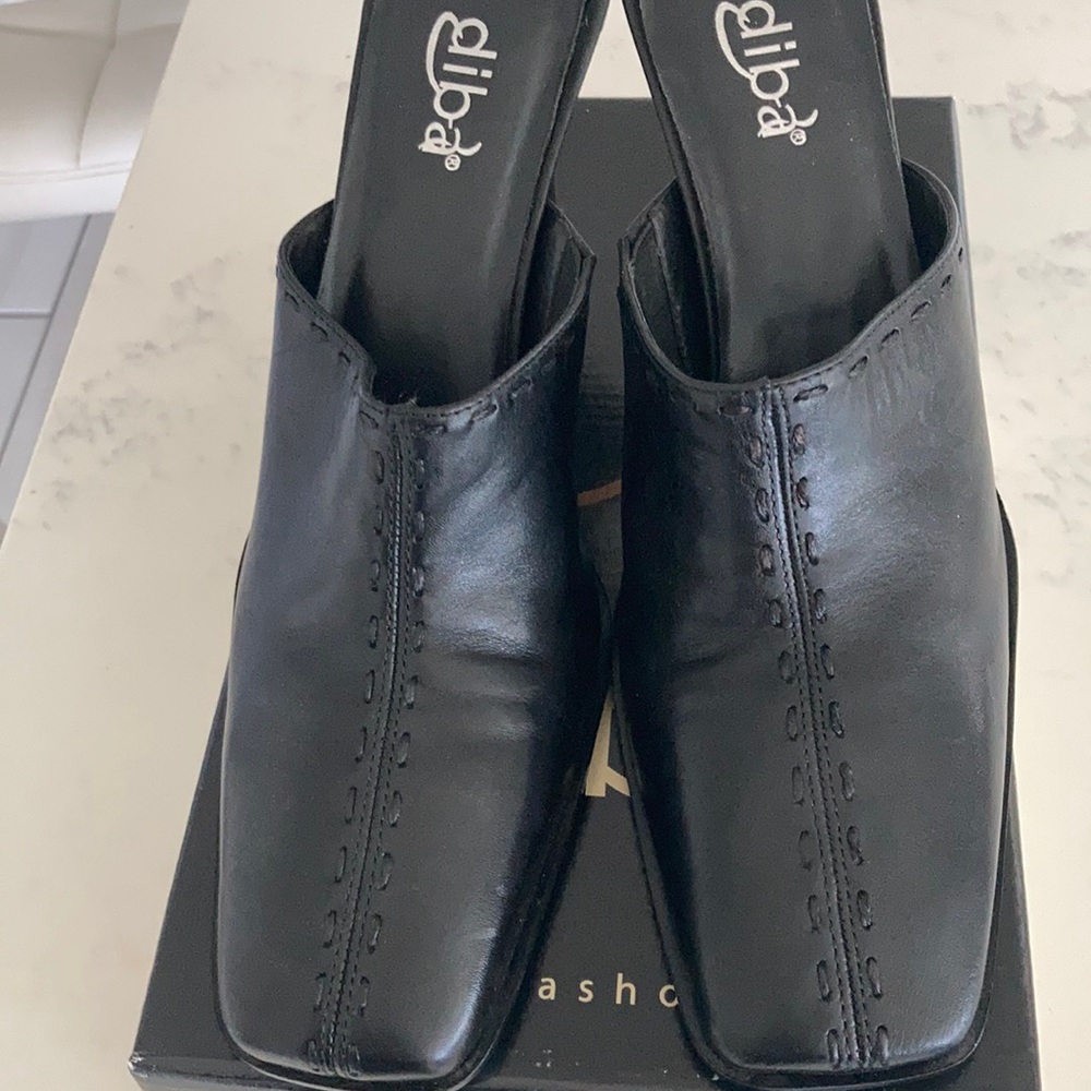 DIBA, BLACK LEATHER& BLACK STITCHED MULES Size 9